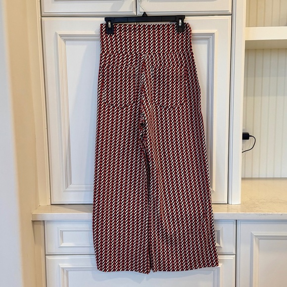 CAbi Geometric Chevron Wide-Leg Pants – Size Small - Picture 2 of 6